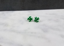 Load image into Gallery viewer, Green and White Clover Post Earring - S
