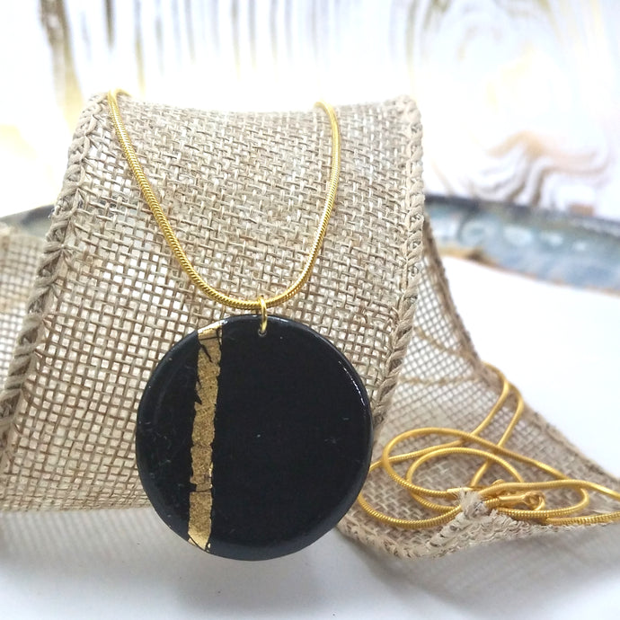 Black and Gold Stripe Circle Pendant Necklace